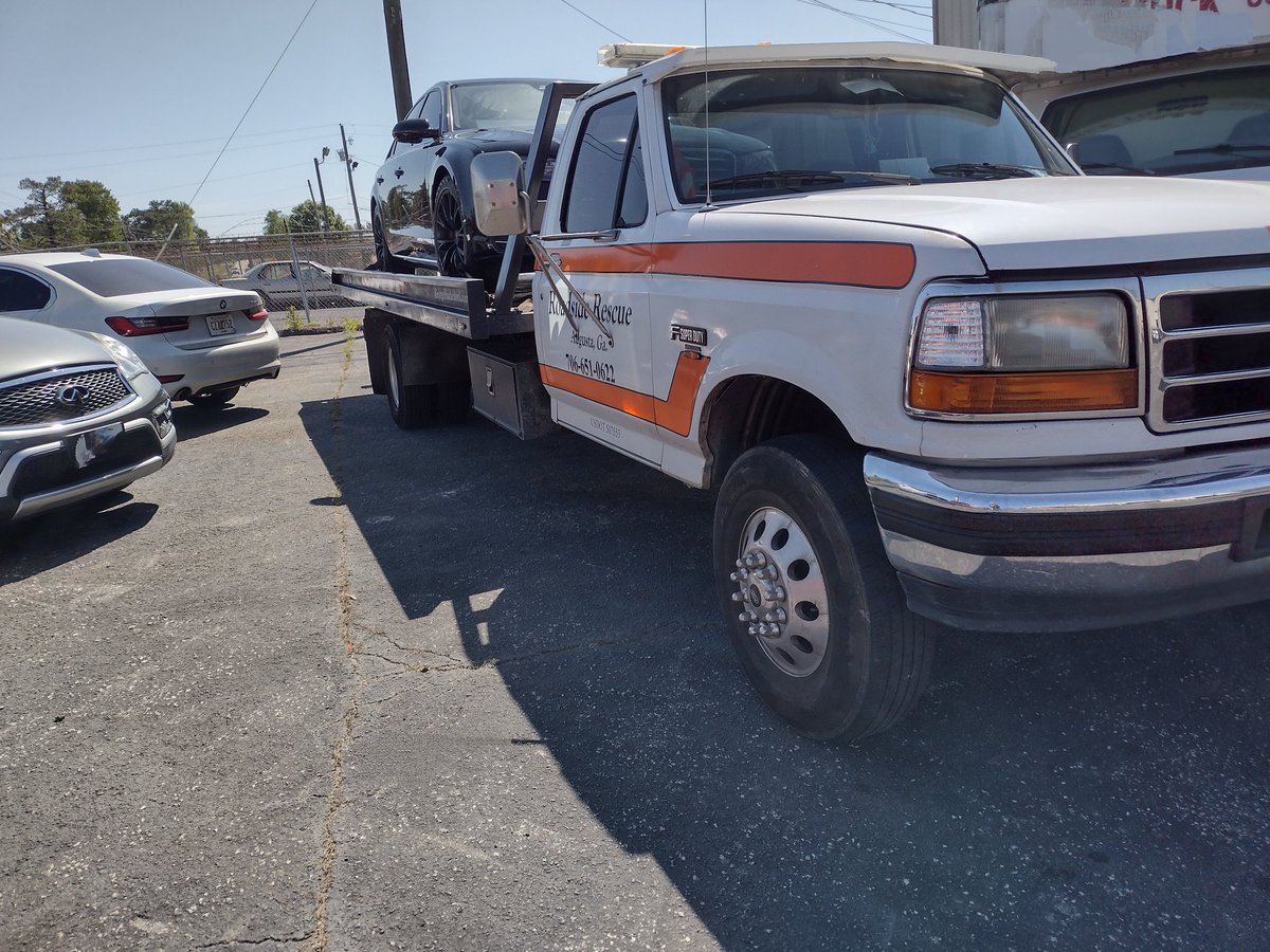RoadsideRescue's tweet photo. Fabulous day for hooking.. 🪝🟧⬜ #georgeshackelford #towaugusta https://t.co/n7PjjvAmmv