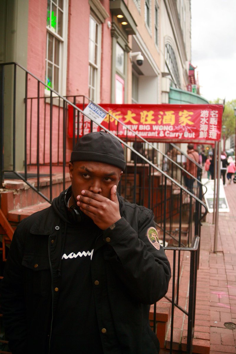 IAMJAYBESSO's tweet photo. It’s coming…whether you’re ready or not 🗡️❤️🩹⚕️
📸: @upt_sage
📍: Chinatown, D.C., U.S.A.
#jaybesso #98tilinfinity #depose #dmv #dc #art #โหนกระแส #الهلال_الخليج #BBFanFest #hiphop https://t.co/u8nmhgXkdV