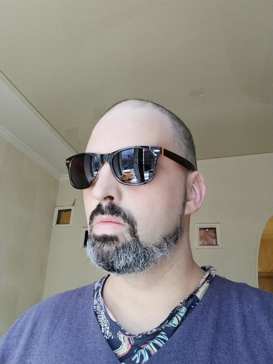 Три фотграфии апреля