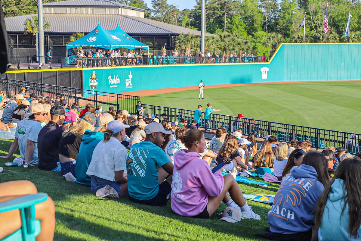No better place to be 

#ChantsUp I <a href="/CoastalBaseball/">Coastal Carolina Baseball</a>