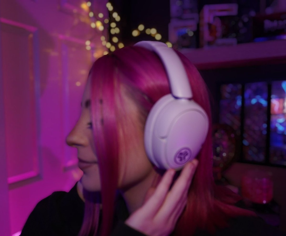 BillyGoatTTV's tweet photo. Some candids grabbed from a video wearing my @JLabAudio JBuds Lux ANC and JBuds Sport ANC π¦π§
Thank you again for powering our audio needs this week for the @Luminosity Top 5β‘οΈ#TeamJLab https://t.co/tqJCISqiTr