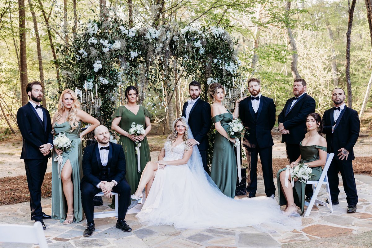 VecomaWeddings's tweet photo. Woodsy weddings in Atlanta!  Congrats Sarah + Joseph!  #woodsywedding #forestwedding #atlantawedding #vecomaweddings https://t.co/lATYOSwoiJ