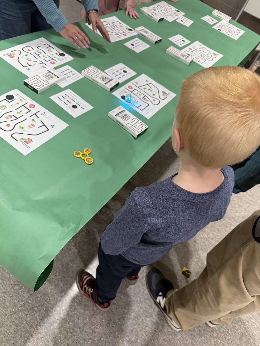 Another fun open house at Arlington STEM Elementary School!  <a href="/FWCommSchools/">FWCS</a>