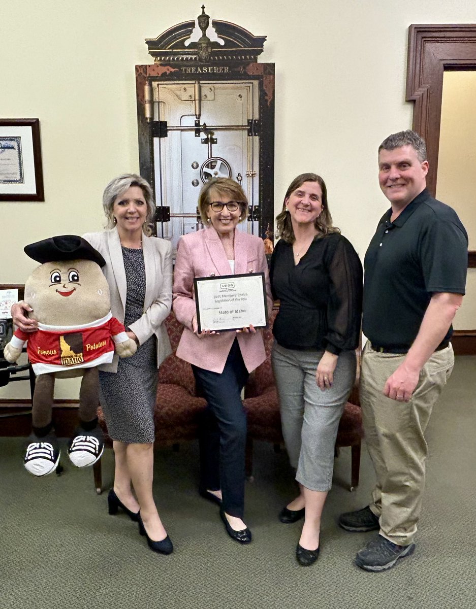 Idaho is proud to receive the legislation of the year award from the Unclaimed Property Professionals Organization (UPPO).
This recognition reflects our collaborative effort to modernize unclaimed property laws in a way that’s fair, clear, and consistent with national standards.
