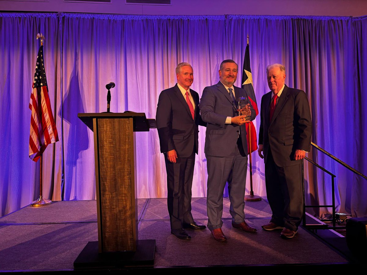 Senator Ted Cruz (@sentedcruz) on Twitter photo It was an honor to receive the <a href="/GoodmanInst/">Goodman Institute</a>'s Sir Antony Fisher Award last night in Dallas.
The Goodman Institute values economic freedom, free markets, and individual liberty.
I am profoundly grateful for their work in Texas. It was an honor to receive the <a href="/GoodmanInst/">Goodman Institute</a>'s Sir Antony Fisher Award last night in Dallas.
The Goodman Institute values economic freedom, free markets, and individual liberty.
I am profoundly grateful for their work in Texas.