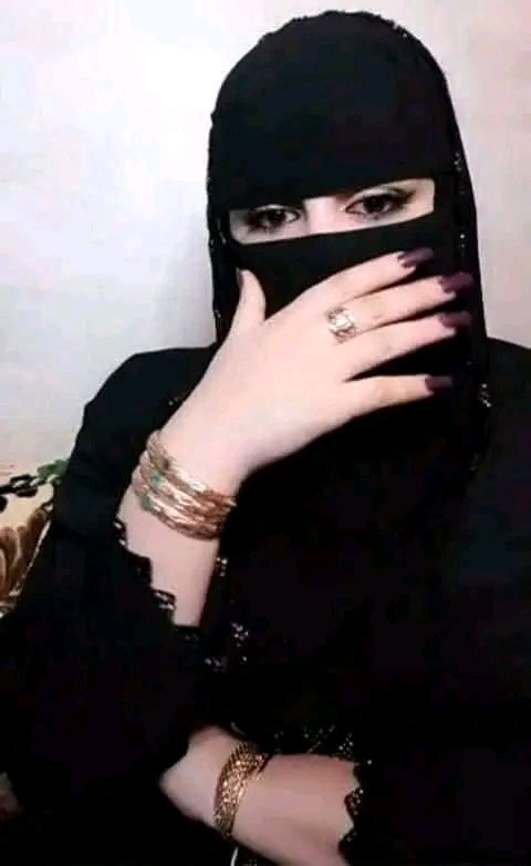 askmuab's tweet photo. اللي يحبون الكبيرات 

من الرياض ارملة عمرها ستين س��ة ترغب بالزواج اولادها كبار ومتزوجين تسكن لوحدها سيده اعمال ولله الحمد عندها عقارات وعمارات تجاريه وسكن خاص دون مهر وشروط 
للجادين فقط https://t.co/56P65W0l2N