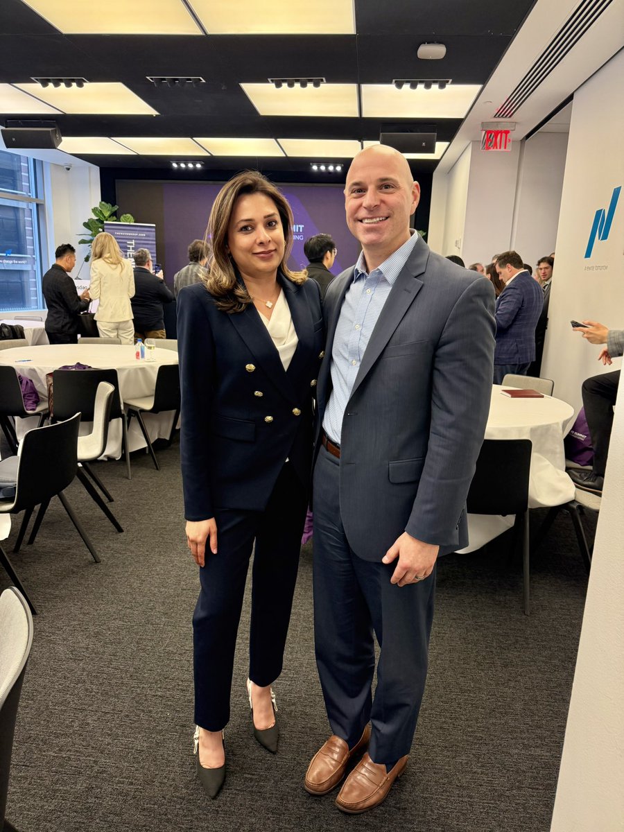 JavaidMehreen's tweet photo. Spent a day at @Nasdaq at the IPO summit with pre IPO companies planning to go public! https://t.co/S2oEpUBht9