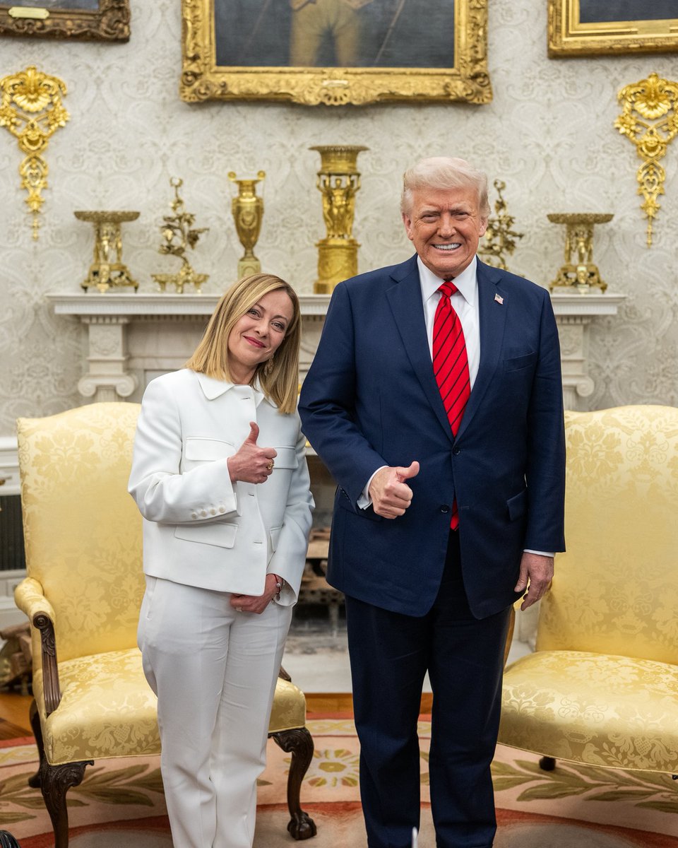 WhiteHouse's tweet image. President Trump 🤝 @GiorgiaMeloni, Prime Minister of Italy 🇺🇸🇮🇹