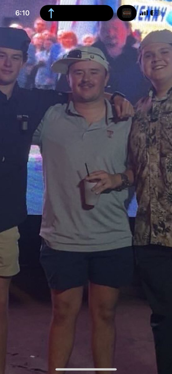 Dogermacl's tweet photo. Yes my hat is sideways. Yes I’m at bashes. Yes I’m getting lit with my boys. #scoob #ferda https://t.co/gyOnFnd4Ln