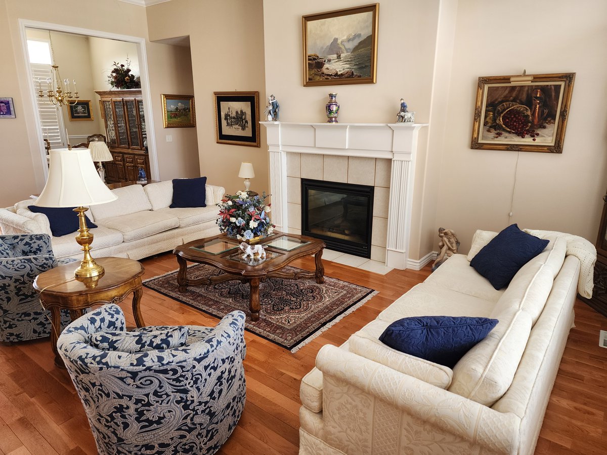 pine_porch8111's tweet image. 🎉 Draper Utah Estate Sale – May 1–3! 🛋️

📍 11815 S. Cottage Side Way, Draper, UT  
🕗 8 AM–6 PM each day  
🖼️ Furniture, décor, antiques &amp;amp; more!  
💳 Cash, Venmo, Cards  
🚗 Street Parking Available  

Don't miss it!  
#UtahEvents #EstateSale #DraperUT