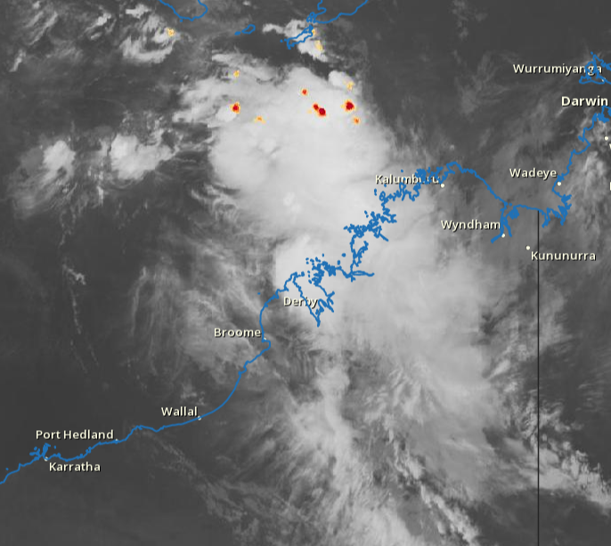 weather_wa's tweet photo. @perthovalman @ManjitK6987 @BunburyWeather @baxlex @drstip @ImTheOnlyAstro @Sparrow_65 @speedbird020 @Barnsy_Lisa @2017Ferret @BigV2011WCE @Rob_lebob @aussie_robbob @BellTowerTimes @blueorigin @SpaceX The Latest Satellite View Of Severe Tropical Cyclone Errol Which Is Currently A Category 1 System And Is Forecast To Make Landfall Later Today, Most Likely Below Cyclone Intensity π #Cyclone #CycloneErrol #TCErrol #Kimberley #WesternAustralia https://t.co/JbW4yjaQfL