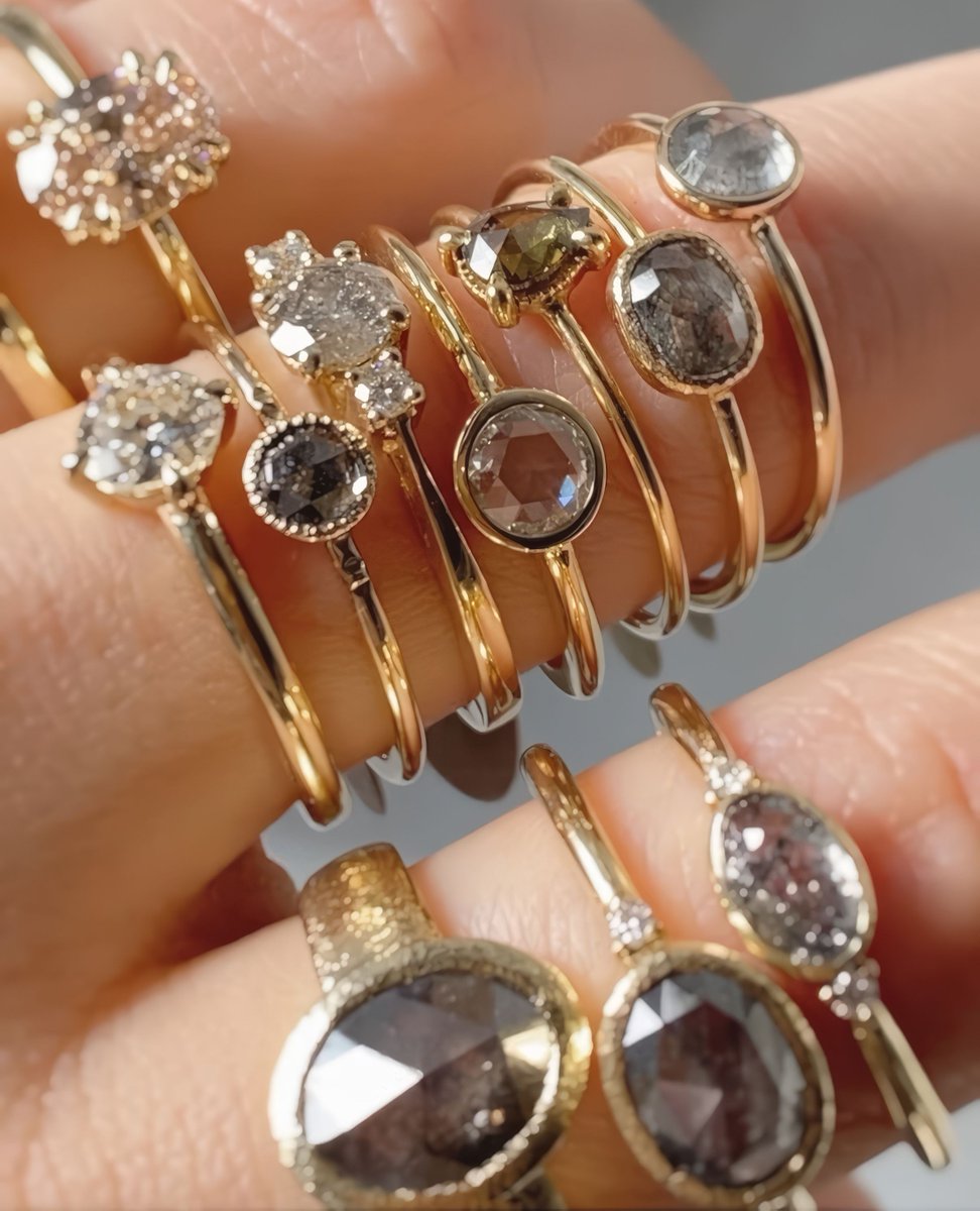 This Saturday 4/19 is a studio sale kinda day in #HistoricBuilding12 at #Pier70SF! Jeweler extraordinaire <a href="/emigrannis/">Emi Grannis</a> opens her private atelier for guests to browse new jewelry, seconds and exclusive pieces not yet available online. Noon to 4pm. 1070 Maryland Street 💕