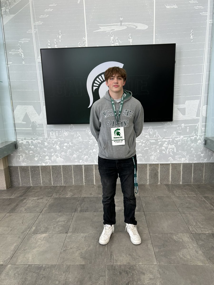atticusjoy2027's tweet photo. Thanks so much for the chance to attend practice at @MSU_Football today. I’m looking forward to competing @ camp! @CoachWozniakTE @DLCoachLegi @CoachHawk_5 @EScottEmuakpor1 @ReggieWynns @ryanobleness @AllenTrieu @alex_pallone @TheD_Zone @PrepRedzoneMI @MichFBFrenzy @MIexposure https://t.co/kiwoRMf2N4
