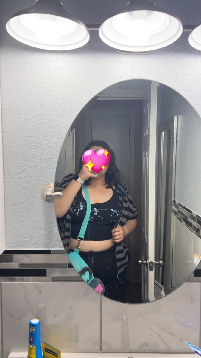 ladylexaaa's tweet image. Time to watch the pjsk movie!!