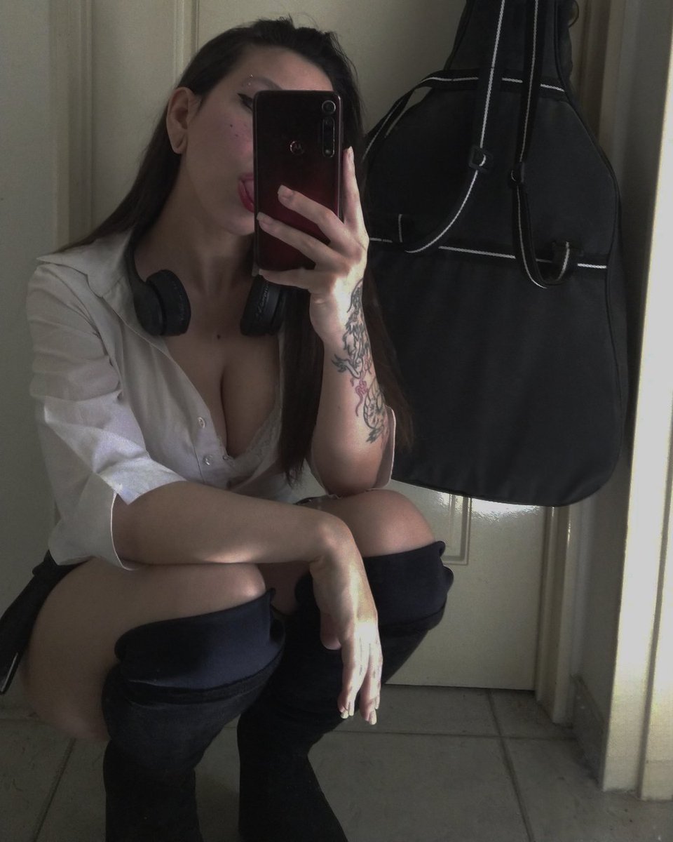 namjoon con peluca-⁷ tweet media