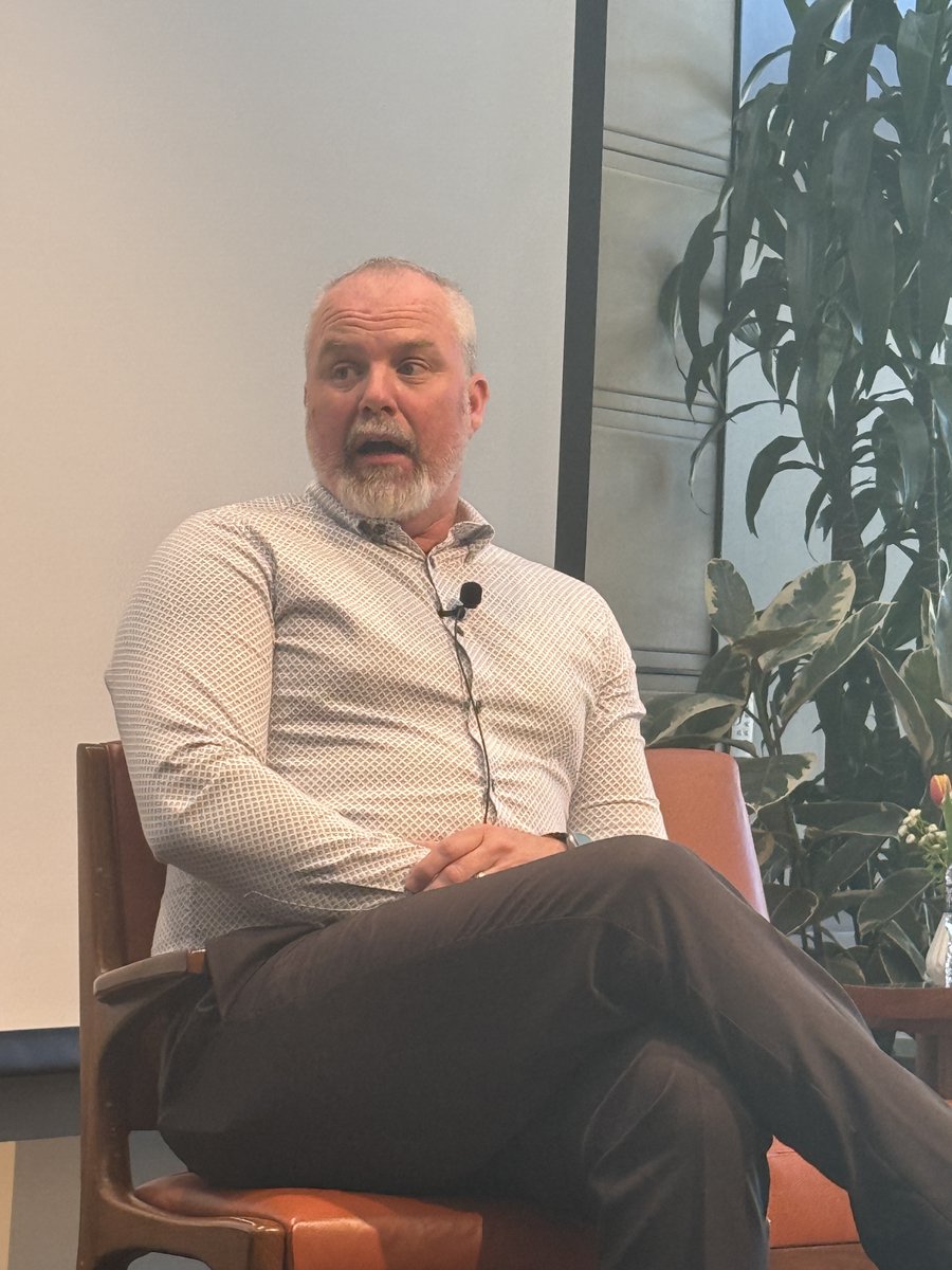 Supervisor Gore was invited to speak at a housing conference hosted by Claremont McKenna College’s Rose Institute, where he shared insights on post-disaster rebuilding efforts. Event was moderated by Gov Gray Davis and attended by council members, city managers and city attorneys