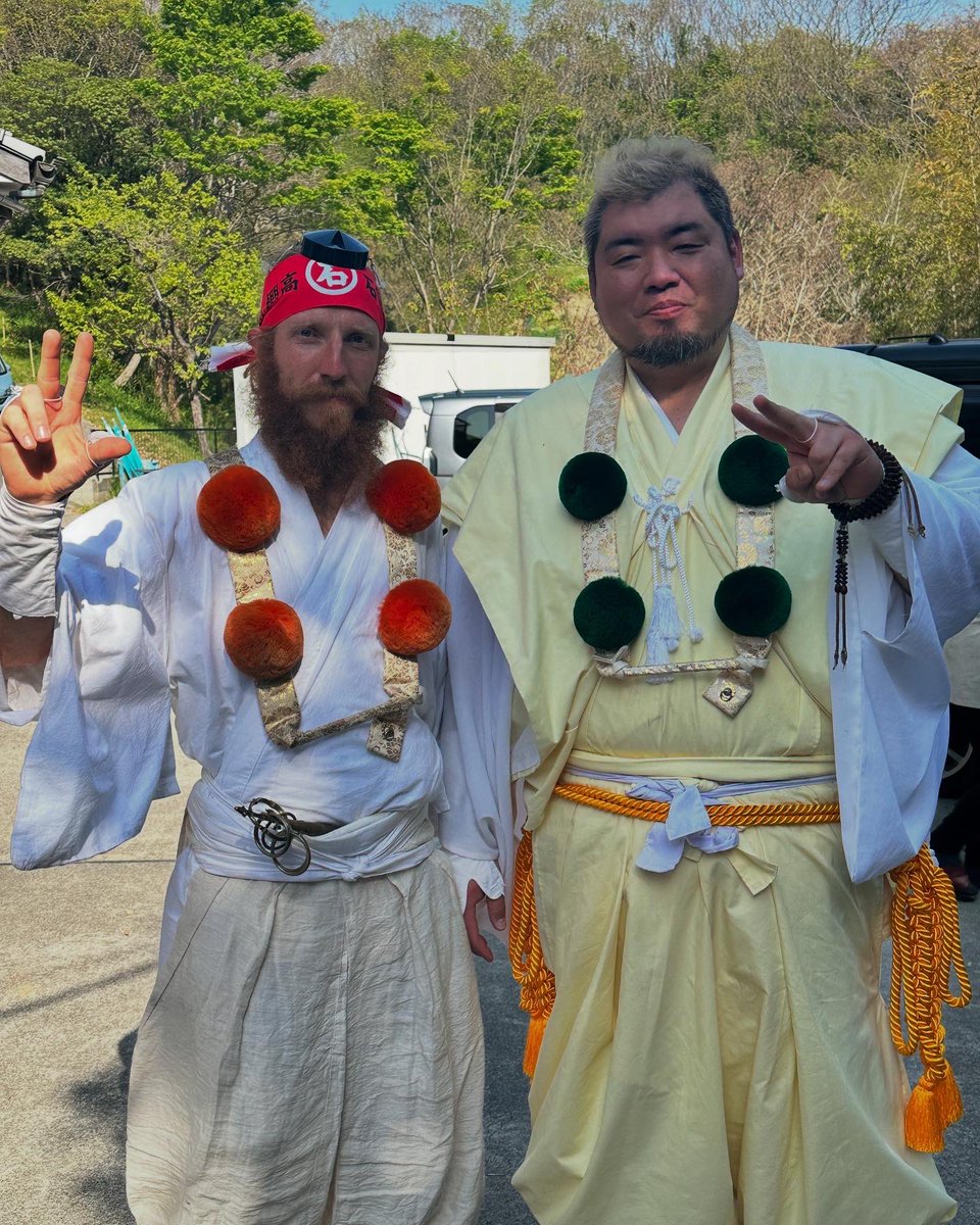 psyogen's tweet image. 昨日は明星院様の柴灯護摩に行ってきました。
そこで、自然道と言う流派をつくられ、整体や古武術をされているベンジャミンさんとのご縁がありました！よく晴れたいい大祭でした！🙏