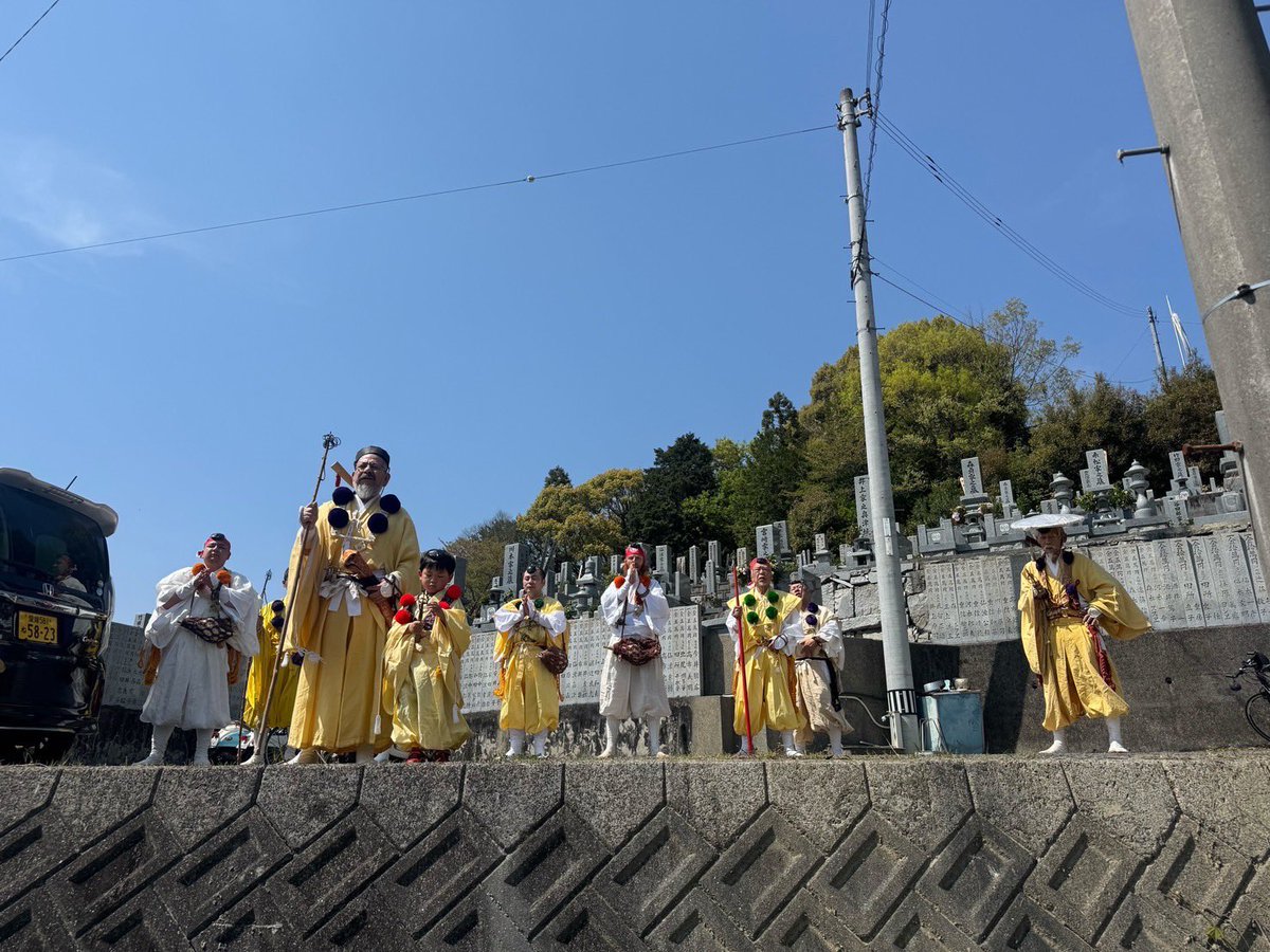 psyogen's tweet image. 昨日は明星院様の柴灯護摩に行ってきました。
そこで、自然道と言う流派をつくられ、整体や古武術をされているベンジャミンさんとのご縁がありました！よく晴れたいい大祭でした！🙏