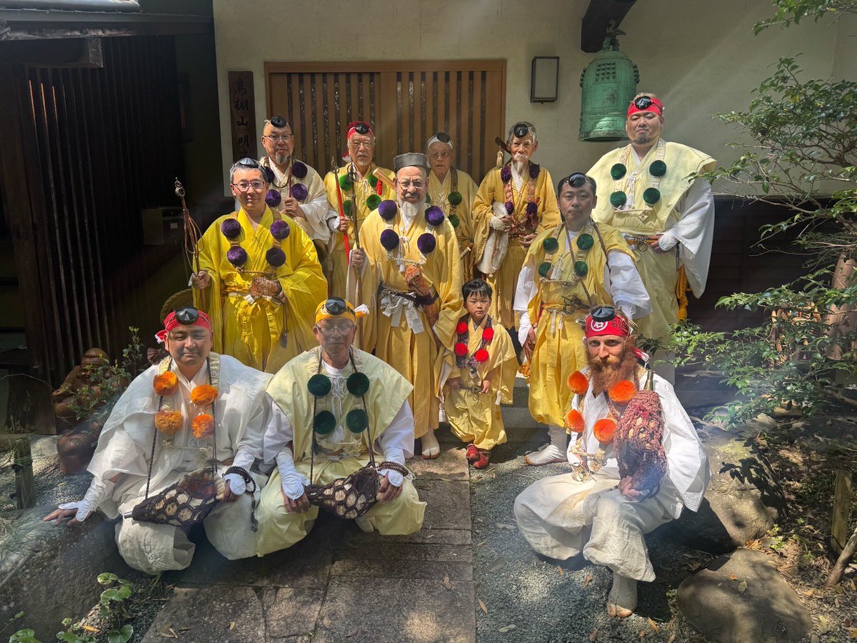 psyogen's tweet image. 昨日は明星院様の柴灯護摩に行ってきました。
そこで、自然道と言う流派をつくられ、整体や古武術をされているベンジャミンさんとのご縁がありました！よく晴れたいい大祭でした！🙏