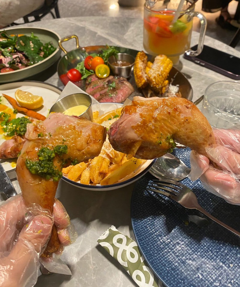 Eliza_8654's tweet image. Let's have a chicken Lunch.😋📷 #Todaylunch #Withfriend #London