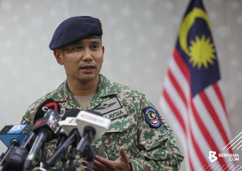 bernamadotcom's tweet image. #KualaLumpur : Malaysia menghantar pasukan perubatan Angkatan Tentera Malaysia (ATM) ke Myanmar hari ini, bagi melaksanakan Operasi Bantuan Kemanusiaan (Operasi Starlight III) susulan gempa bumi kuat yang melanda negara itu pada 28 Mac lepas.

Ketua Pengarah Perkhidmatan…