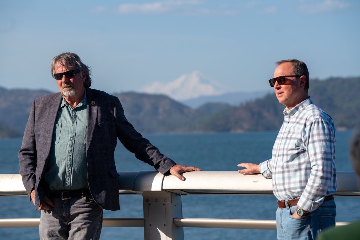 SenAdamSchiff's tweet image. Touring Shasta Dam with @RepLaMalfa.
This facility is a marvel of engineering — providing power and water for scores of Californians.