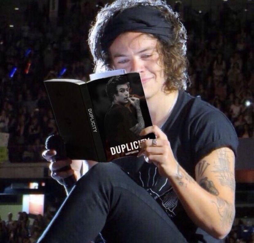 me rereading duplicity because i’m ahead of julez schedule: