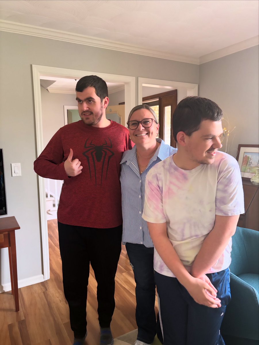 Day was made visiting former students today! Relationships matter in teaching-who knew YEARS after graduating we’d still be seeing each other-they will always have a special place in my heart and have even made me a better teacher❤️ #itsworthit