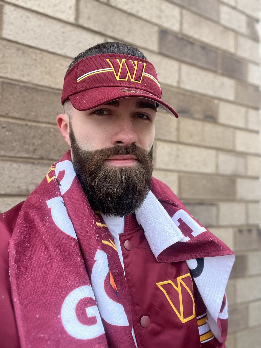 DatDudeCory's tweet image. Visor C