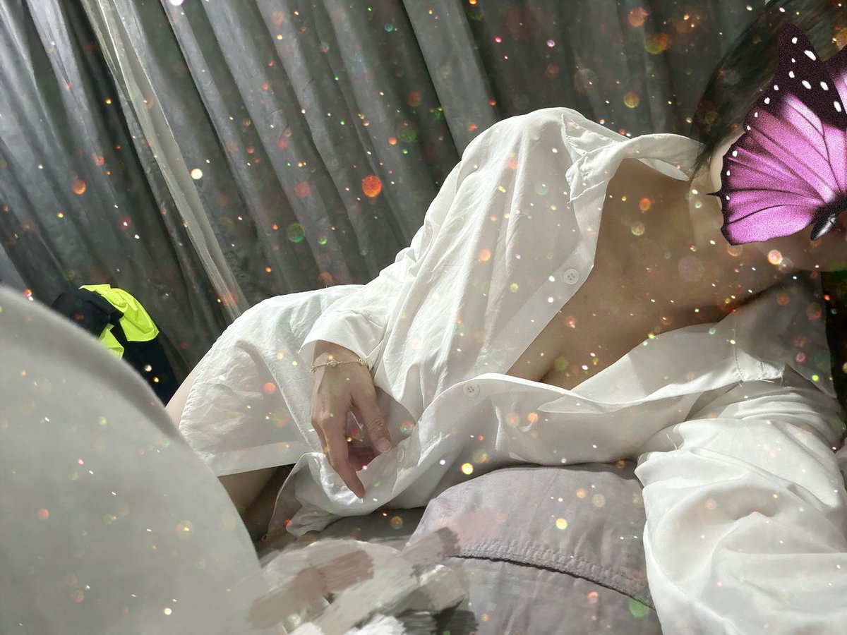 喜欢 “ 若隐若现 ” 更多一些 ❤️

#情侣日常 ＃清新局 ＃是夫妻也是情侣