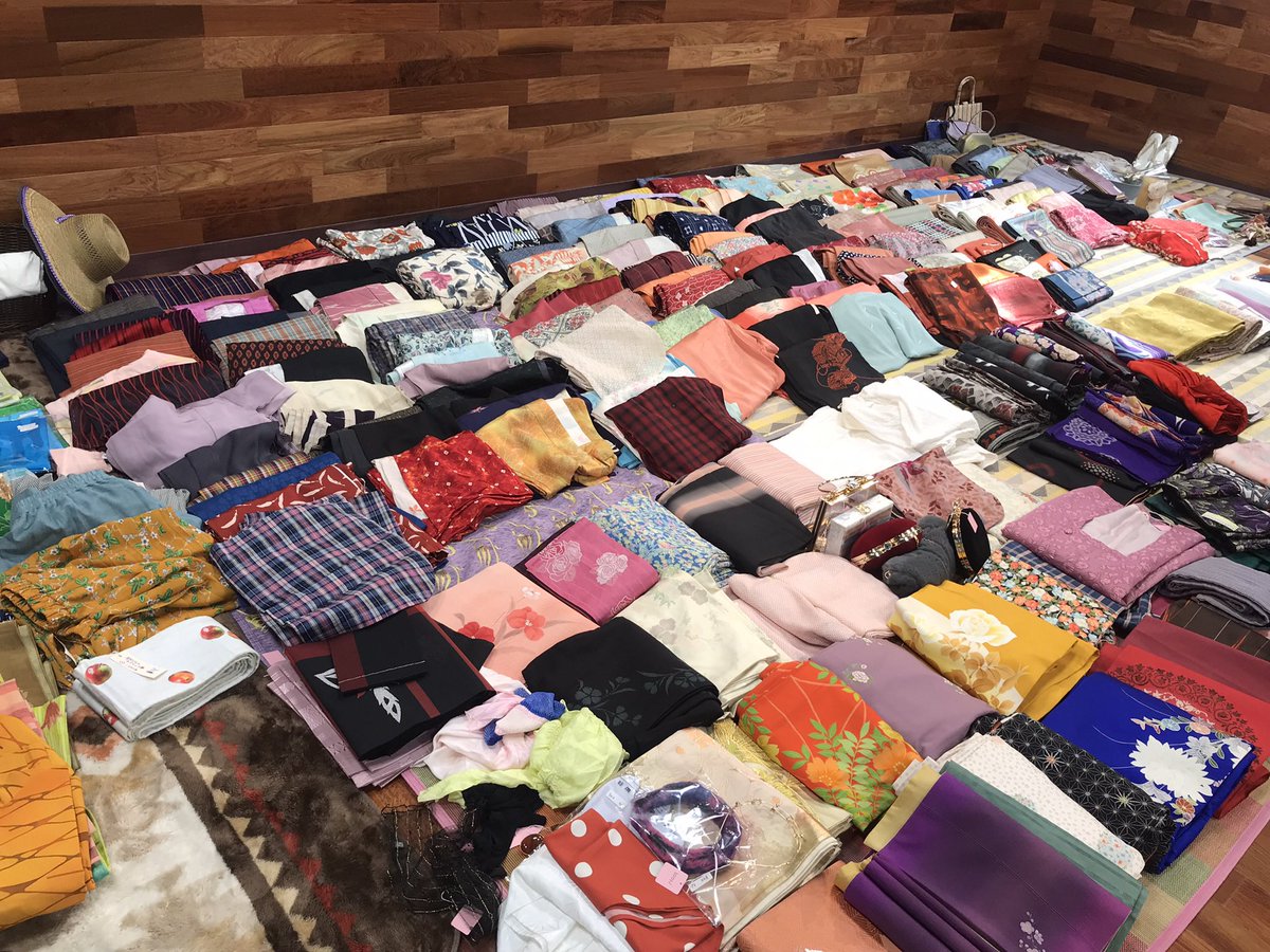 #ふりまde和空間@大阪天六

今回よりtimeblueさまの入場料が無料になりました✨✨

#着物お譲りフリマ　
いつも大盛り上がりです😊
今回も１５人の方が出品してくれます♪

初心者さんも着物を始めたい方もお宝探しも大歓迎です。
コーデの相談もお気軽にお声掛けください♪