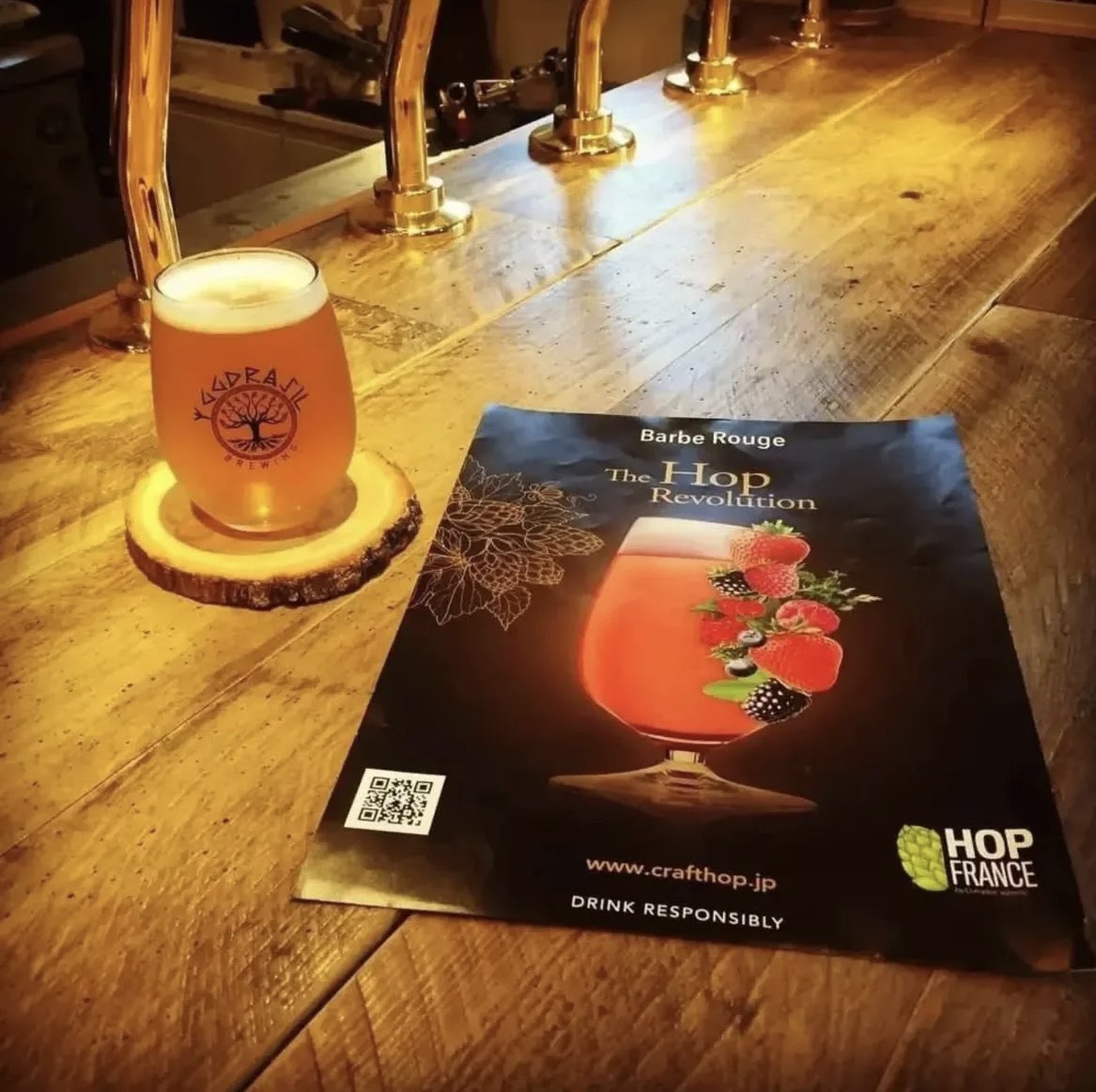 去年の秋号で特集した、日本のホップフランスアンバサダーの阿久澤健志について先日投稿した。フランス産ホップの味わいやアロマを実際に感じてみたい方は、神奈川県平塚市のYggdrasilに行ってみると良いだろう。彼らはフランス産ホップを定期的に使っており、美味しくて面白いビールを提供している。