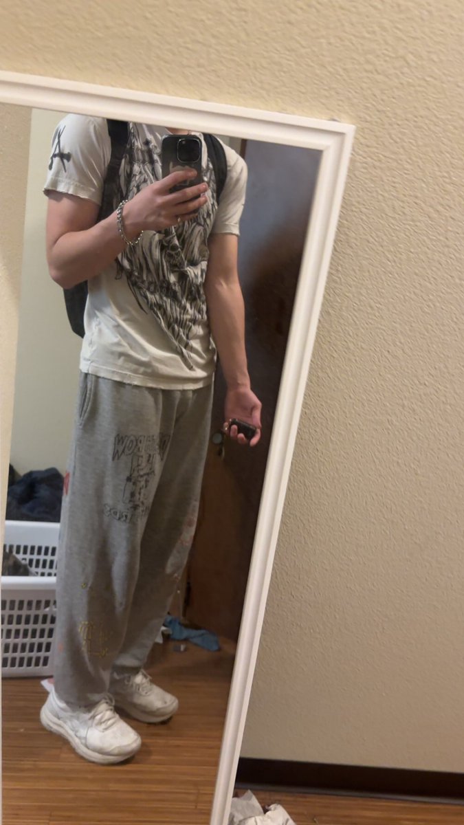 Oh,,, I just wish one of you little valorant pimple faced freak show FUCKS would raise your voice at me in real life like you do in game… you would get utterly annihilated before you could say “please”.