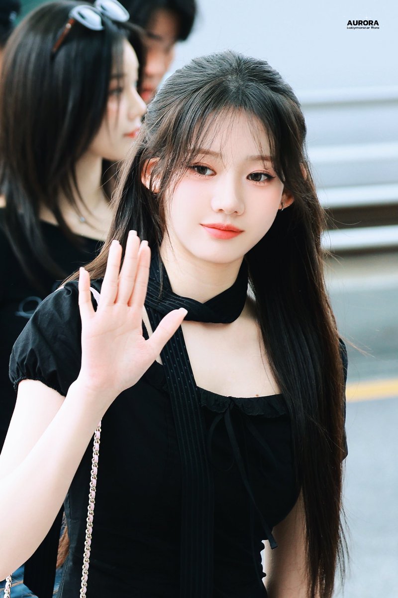 250418

#RORA #로라 #이다인 #ローラ 
#BABYMONSTER #베이비몬스터