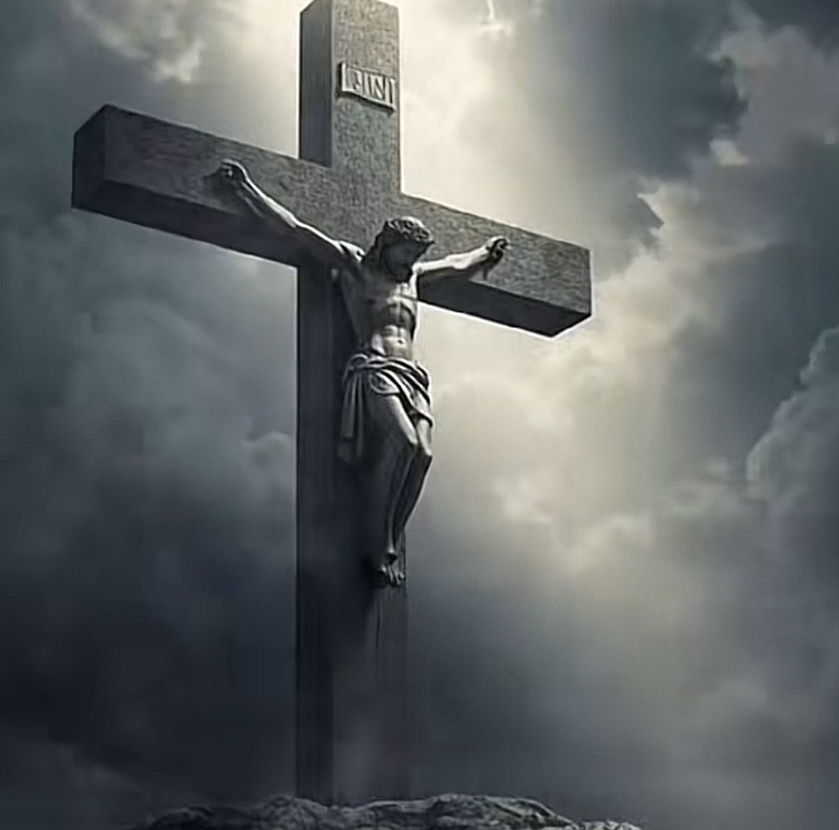 ما من حب أعظم من حبك يا إلهي 🙏🏻
نسجد لآلامك لانك علمتنا كيف نتحمل آلامنا🙏🏻