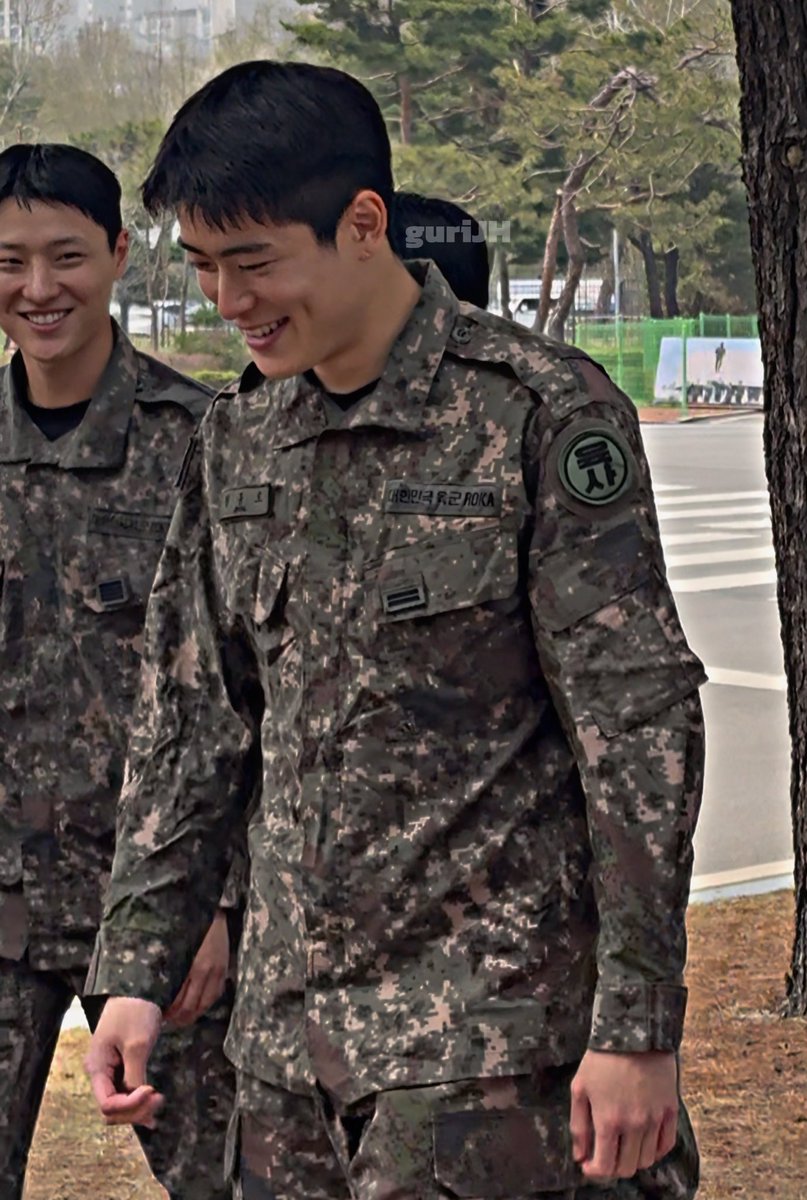 아니근데진심 몸이 두툼해지셔가지고 섹시다이너마이트