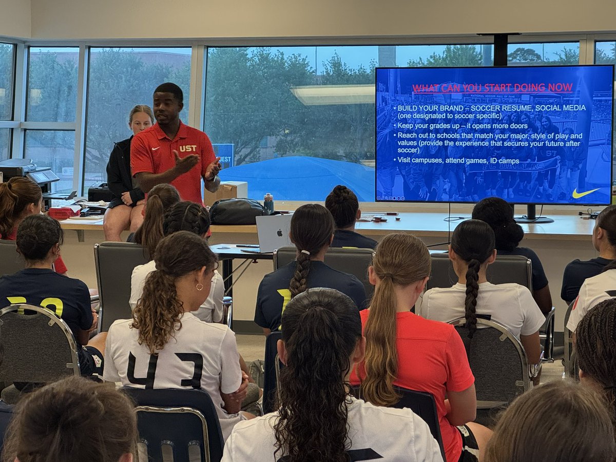 Thank you to Head Coach Taki Stewart from the University of St. Thomas Celts for speaking to RISE GA about the college recruiting process.   The girls really enjoyed interacting with Coach Taki.  #RISEGirlsAcademy