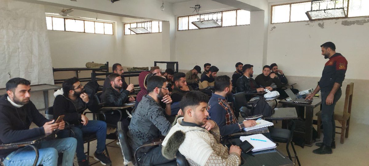theAleppoCatmen's tweet image. We have some wonderful news today.
Our vet Dr Ahmed is now also a doctor lecturer at Idlib University.
Not only that - he is teaching a course entirely concerned with pet animals.
We are so proud of this advancement in veterinary care in Syria - as the focus has always been on