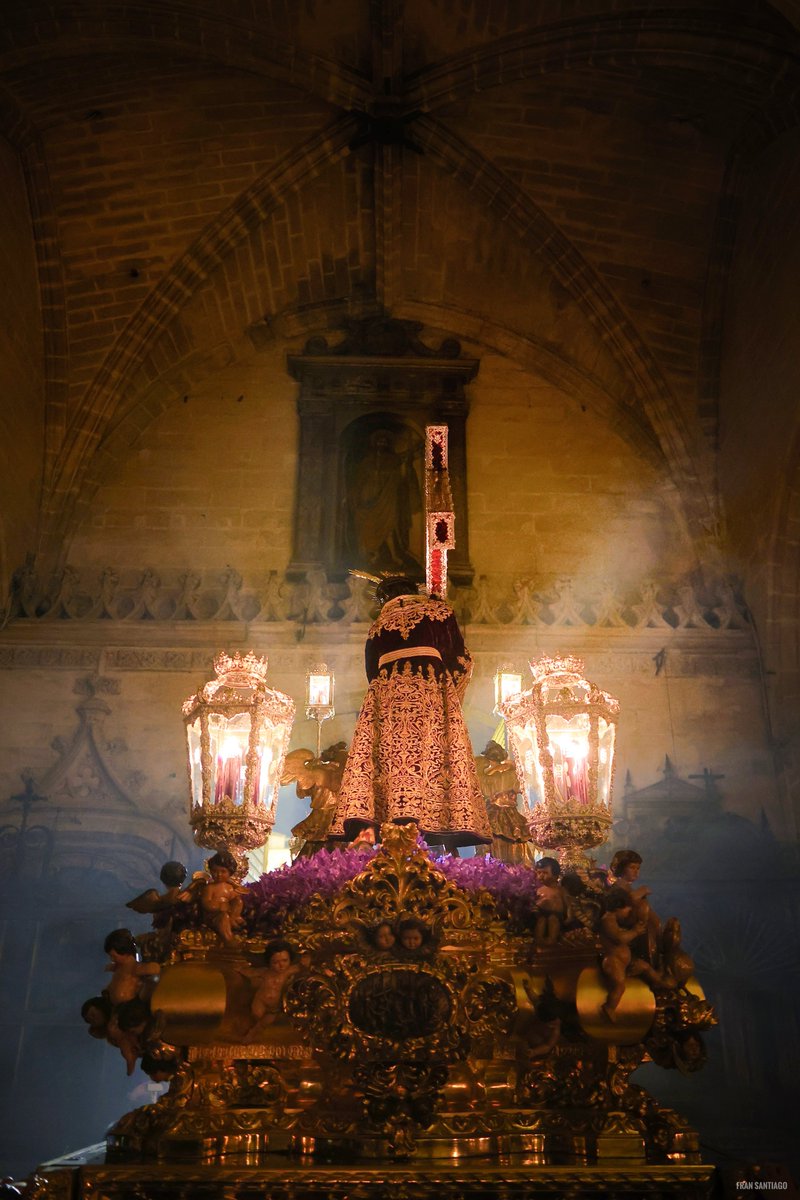 La luz que nos ilumina.

#SSantaSevilla25