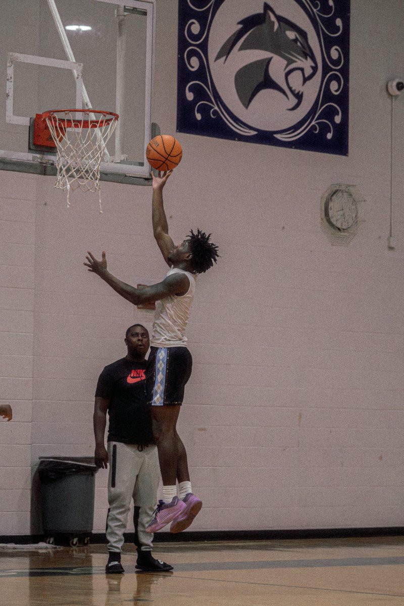vothecreator's tweet photo. #memphis #photographer #videographer #sportsvideographer #sportsphotographer #basketball #highschoolbasketball #boysbasketball🏀 https://t.co/uYATQuSI6m