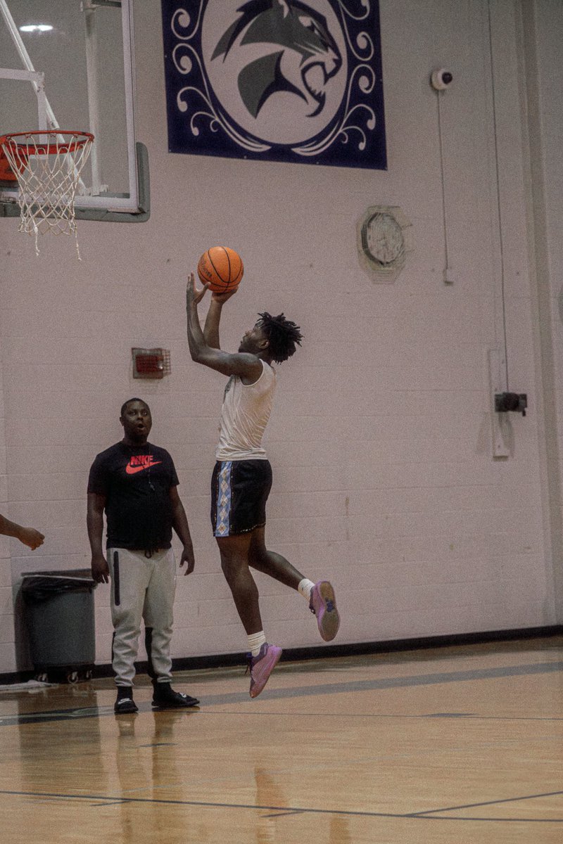vothecreator's tweet photo. #memphis #photographer #videographer #sportsvideographer #sportsphotographer #basketball #highschoolbasketball #boysbasketball🏀 https://t.co/uYATQuSI6m