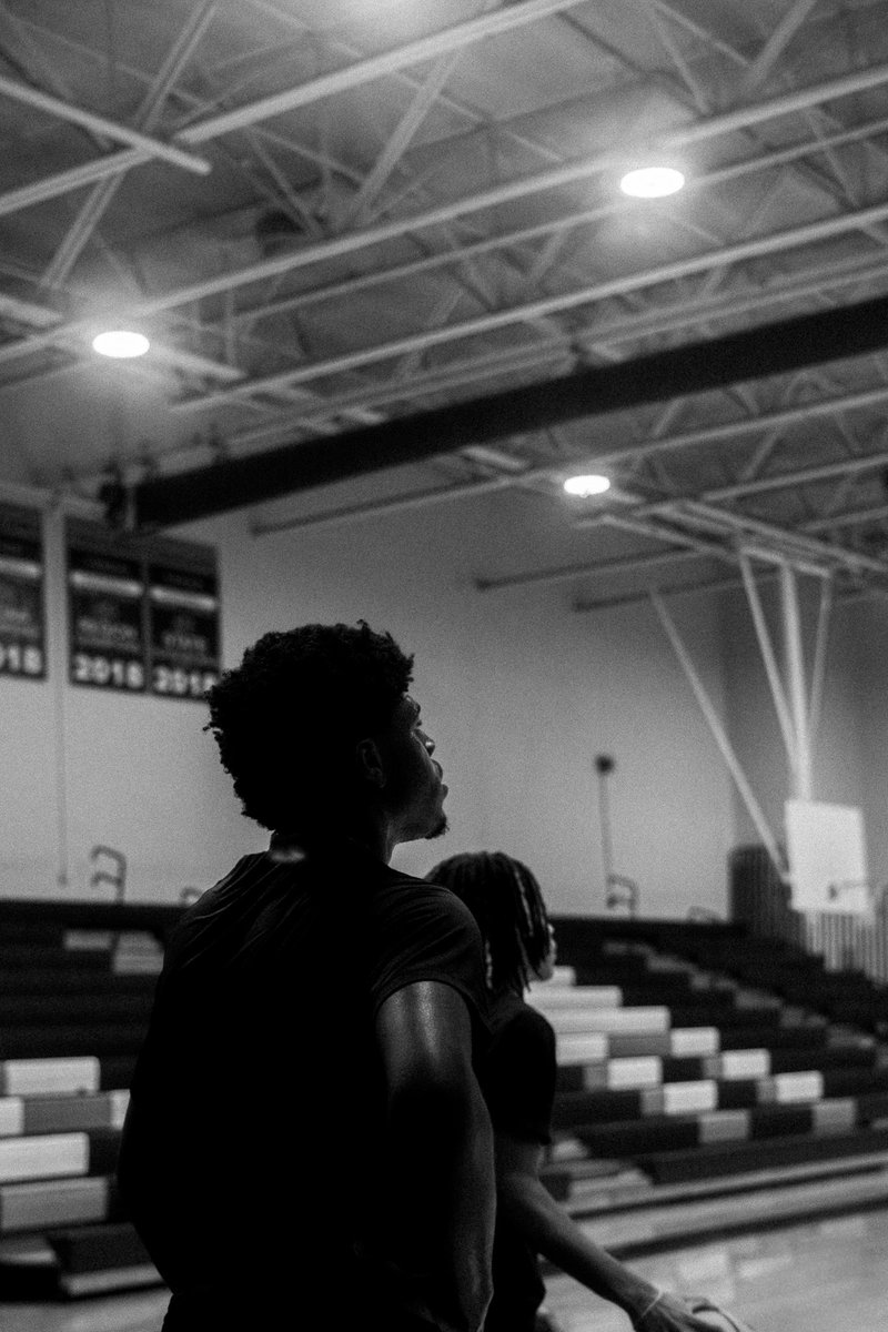 vothecreator's tweet photo. #memphis #photographer #videographer #sportsvideographer #sportsphotographer #basketball #highschoolbasketball #boysbasketball🏀 https://t.co/6S80Dn153R