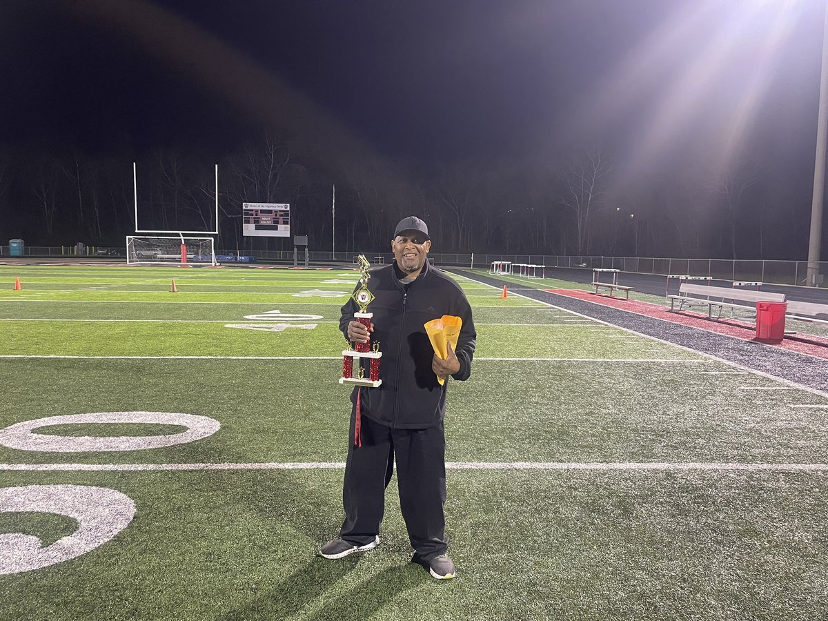 Congratulations to Mike Thomas on his first place finish at the Vince Turnage Classic.   (1st win as Head Coach)

Congratulations to Coach Moore for a second place finish at the Vince Turnage Classic. 

Shout out to Coach Butler and Coach Johnson as well!!