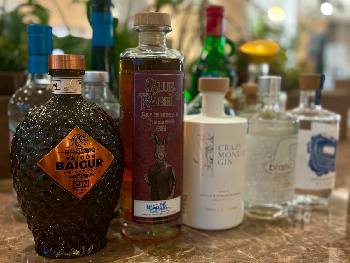 Spicabistro's tweet photo. Lionにてイベント開催‼️‼️

～Craft Gin Night～
Lion Galetteria &amp; Bar
日時 / 5月17日土曜日18時一斉スタート
定員 / 40名
会費 / 1人6,000(税込)
6種類（暫定）のクラフトジンと立食ビュッフェ
着席＆立食スタイル

↓ご予約↓
https://t.co/y3cdpYElpC https://t.co/9kF7cGef2E