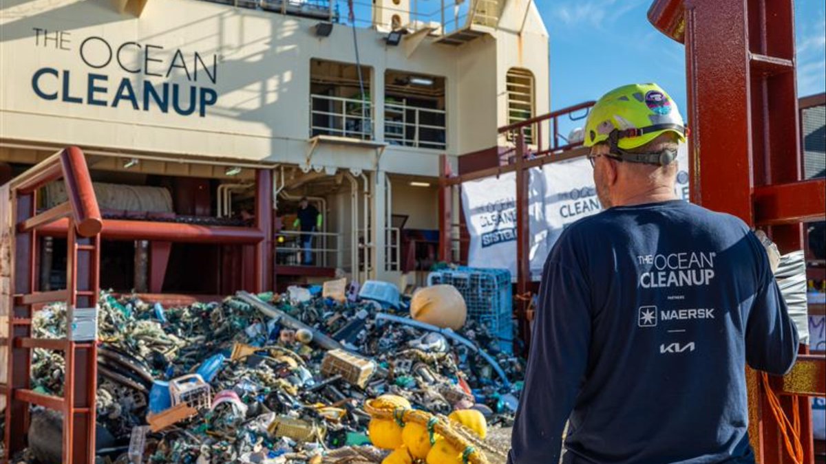 We’re proud to be recognized as ‘Sustainability Disruptor of the Year’ at Newsweek’s World’s Greatest Auto Disruptors 2025 for our seven-year partnership with <a href="/TheOceanCleanup/">The Ocean Cleanup</a>

Learn more: newsweek.com/2025/05/02/cle… 

#Kia #MovementThatInspires #NewsweekDisruptors #TheOceanCleanup