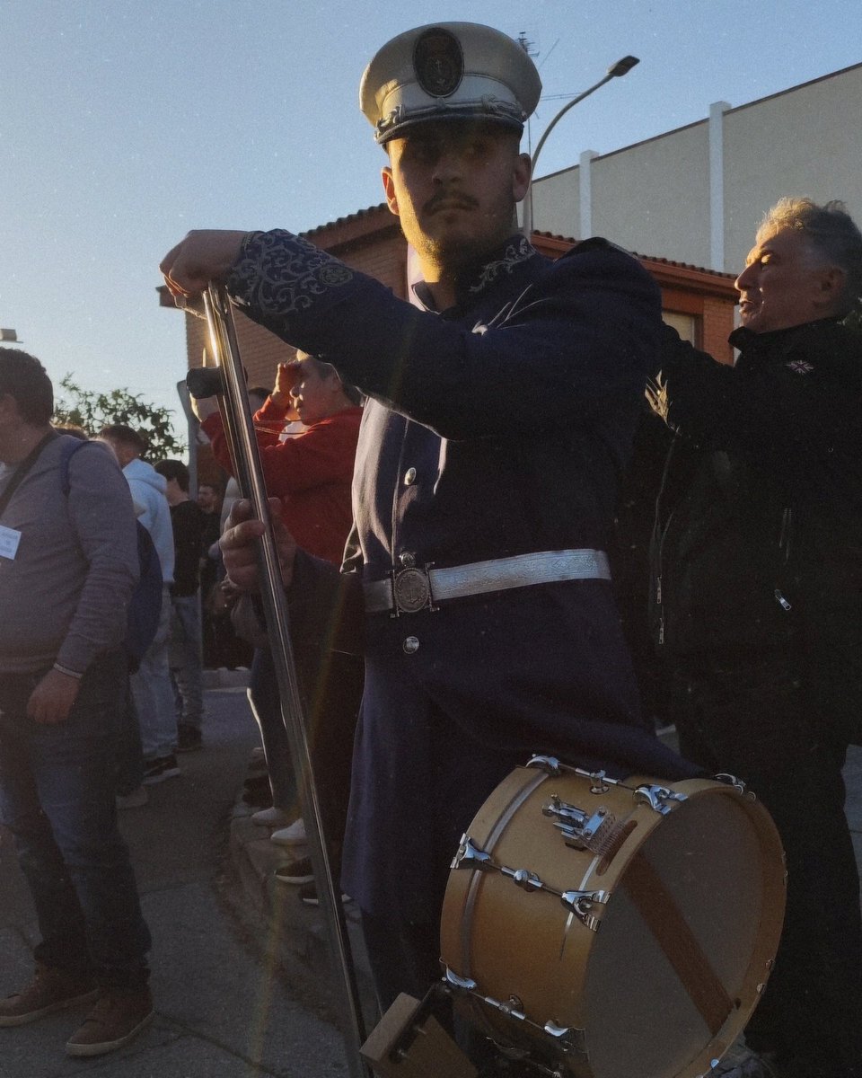Esta tarde la hemos pasado en Terrassa, participando en la procesión del Encuentro. 
Queremos agradecer a la @hermandadnpjcautivo por confiar un año más en nosotros. 
 
#sienteconsuelo #semanasanta