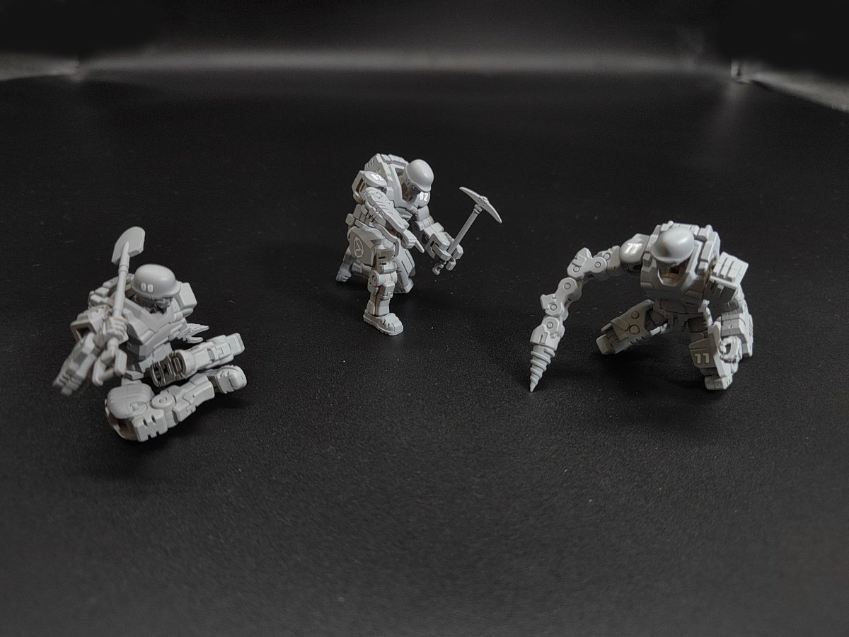 Mold production test piece samples, sprayed with a layer of gray #WarriorsWorkshop #Mech #Miniature #WarGame #mecha #Robot  #modelkit #plastickit #plamo #framearms #Transformers