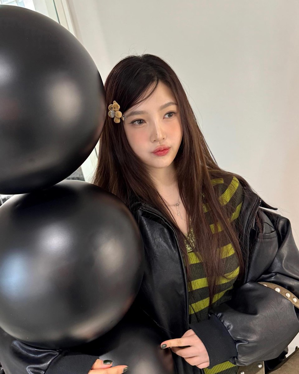 joyisthetics's tweet photo. bear 🧸 joy so cutieful https://t.co/pwZnsfDUMd