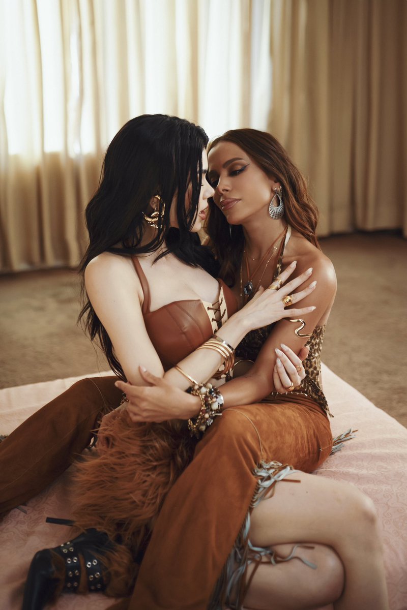 Tendencias Panamá 🇵🇦
#19. En 4 — @KeniaOS &amp; <a href="/Anitta/">Anitta</a> (NEW)