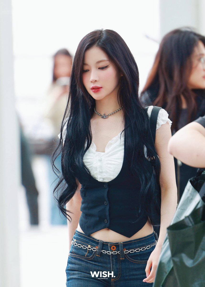 250418 天使？いいえ、今日は正真正銘の女神降臨！ #BABYMONSTER